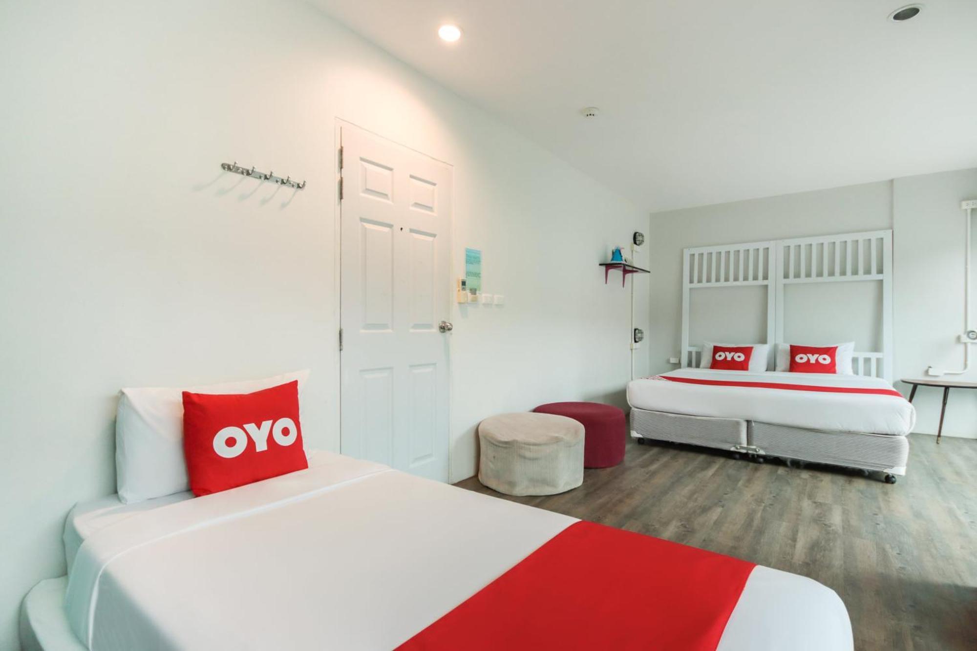 Oyo 1074 Fin Hostel Kata Beach  Exterior foto